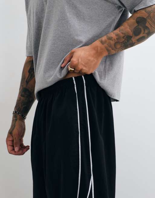 COLLUSION 3/4 length baggy short, 2 of 5