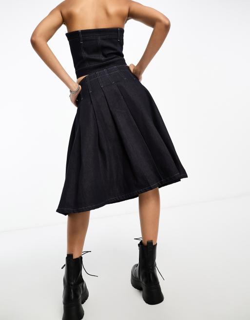 Pleated knee shop length denim skirt