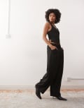 [Collusion] COLLUSION 90s XL balloon low rise pants in pinstripe-Black 8 Stripe
