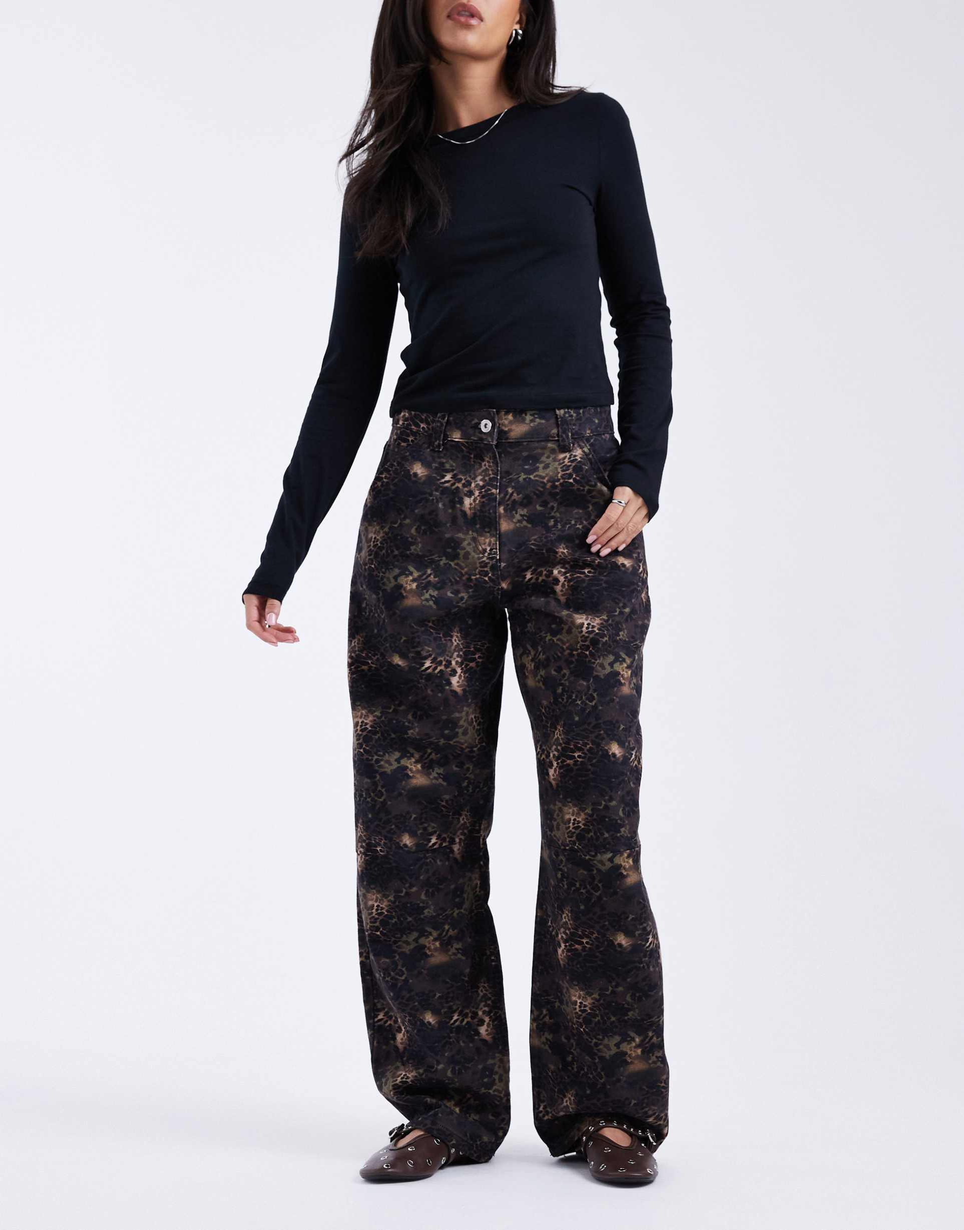 collusion antifit jeans in floral camo print