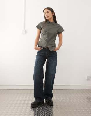 Collusion Asymmetric Hem Fitted Shirt In Gray