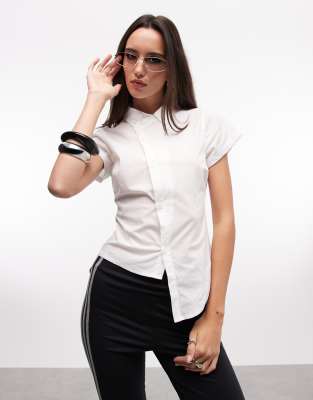 Collusion Asymmetric Hem Fitted Shirt In White