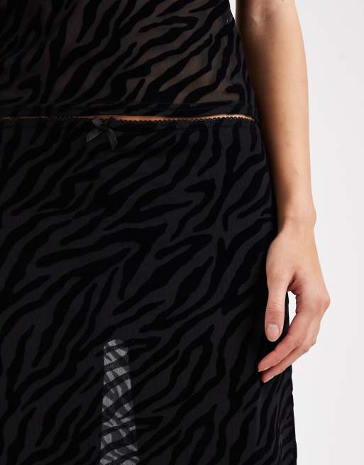 COLLUSION awkward length sheer skirt in zebra flock (Part of a set), 3 of 5