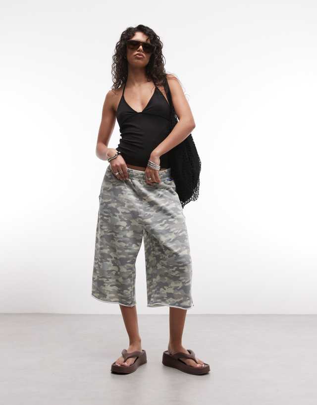 Double Waist CAMO Curve Shorts メゾンスペシャル COLLUSION baggy longline jersey shorts in washed camo | ASOS