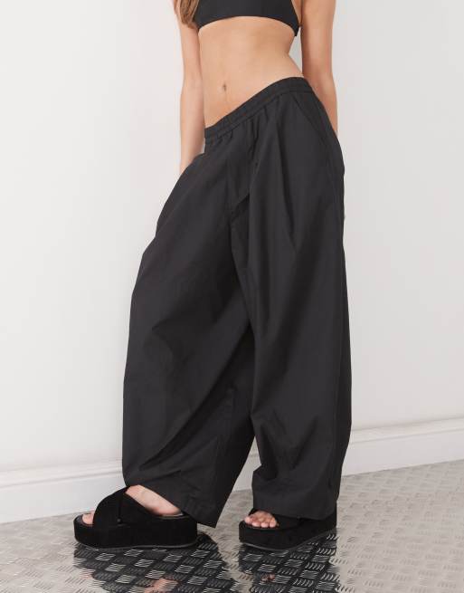COLLUSION balloon leg pant in black