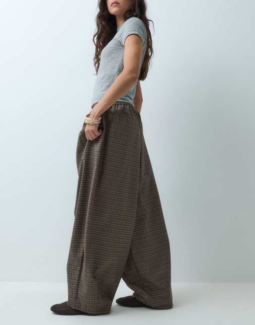 COLLUSION balloon leg pant with tie waist in brown check, 2 of 5