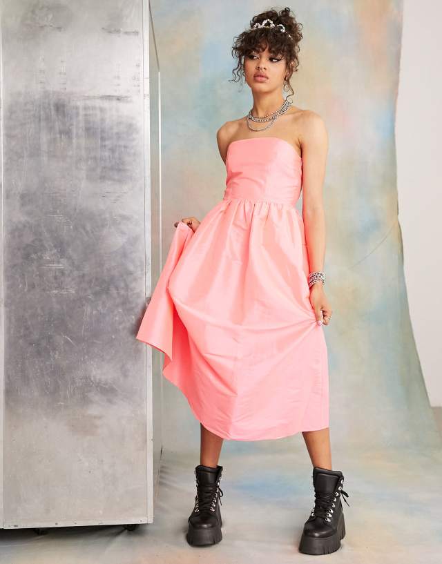 COLLUSION Bandeau fluted midi dress in pink