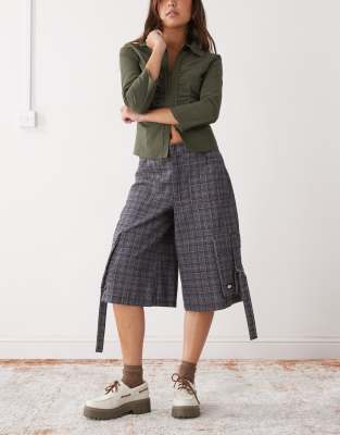 Collusion Bengaline Hook And Eye Shirt In Green