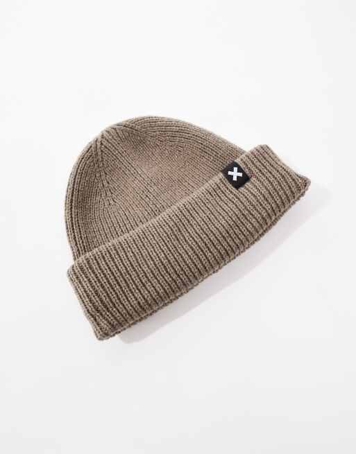 COLLUSION – Beżowobrązowa czapka beanie o splocie patentowym z logo, 2 z 4