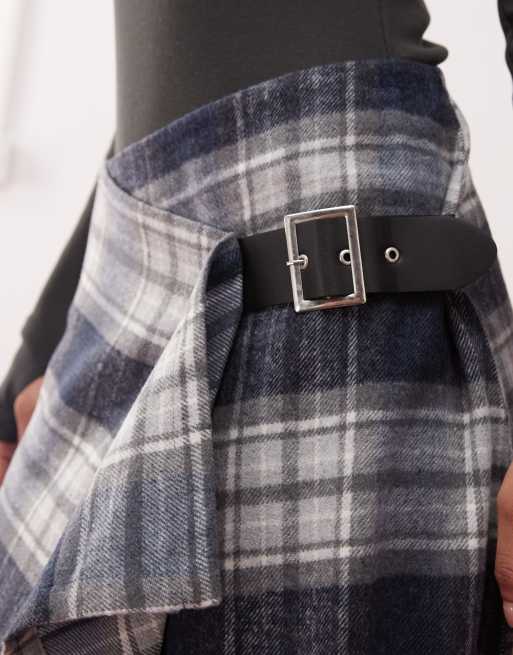 COLLUSION blanket kilt skirt in brushed mono check, 5 of 5