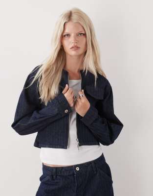 COLLUSION - Blaue, figurbetonte Jeansjacke im 90er-Stil mit tiefer Taille und Streifen, Kombiteil-Bunt