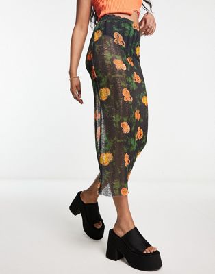 COLLUSION blur floral knitted beach skirt in multi