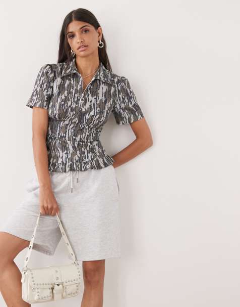 COLLUSION – Bluse mit geraffter Taille und Military-Muster - view 1