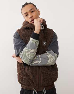 Collusion Borg Vest In Brown-white