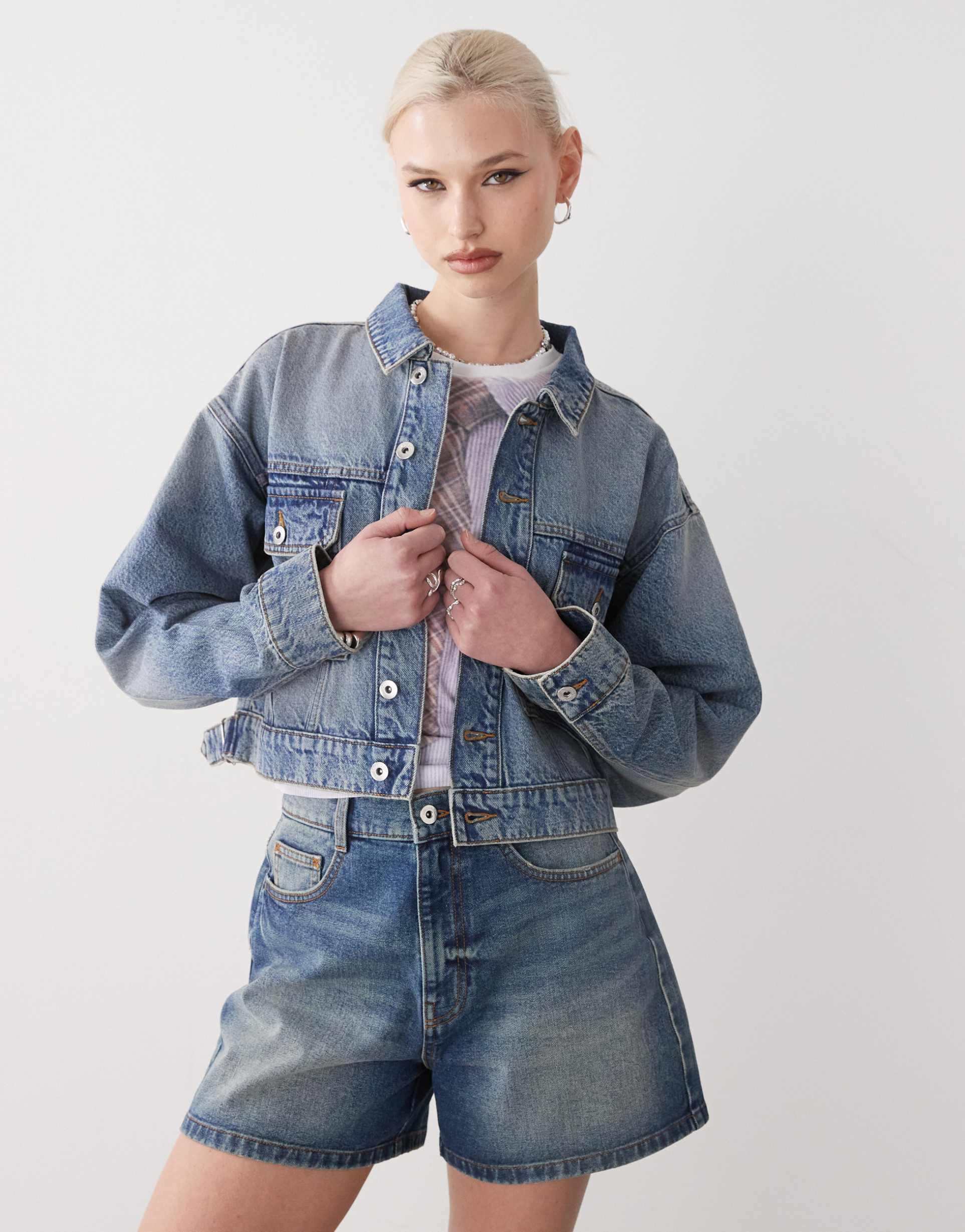 collusion boxy denim jacket in vintage wash