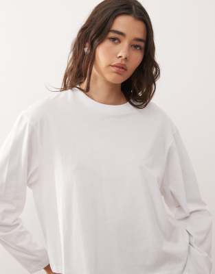 Collusion Boxy Long Sleeve T-shirt In White