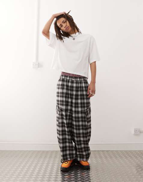 COLLUSION boxy relaxed T-shirt in white - view 1