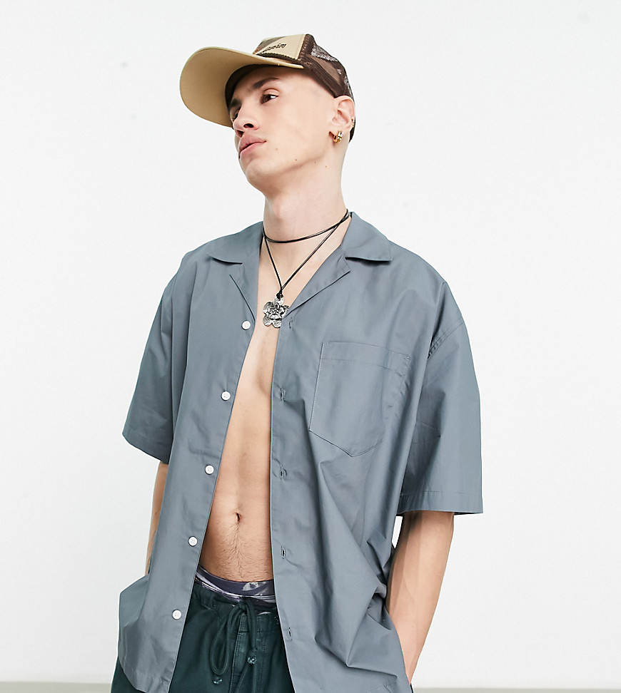Collusion Boxy Revere Short Sleeve Shirt In Gray-brown