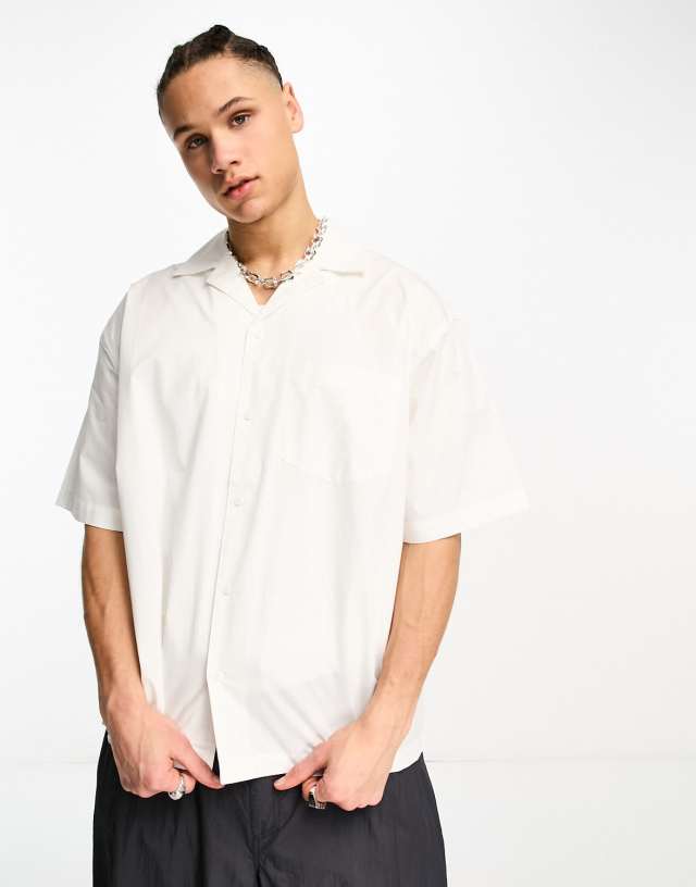 Collusion - boxy revere short sleeve shirt in white