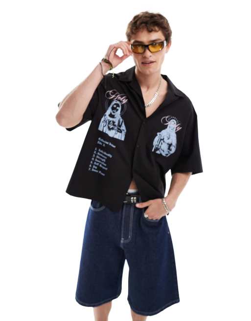 COLLUSION boxy short sleeve shirt with front print in black, 4 of 4