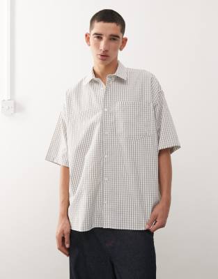 Collusion Boxy Skate Short Sleeve Shirt In Neutral