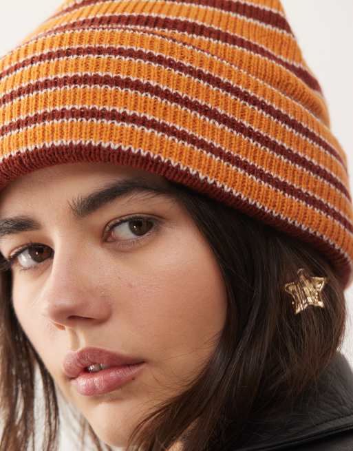 COLLUSION – Brązowa dzianinowa czapka beanie w kolorowe paski, 2 z 3