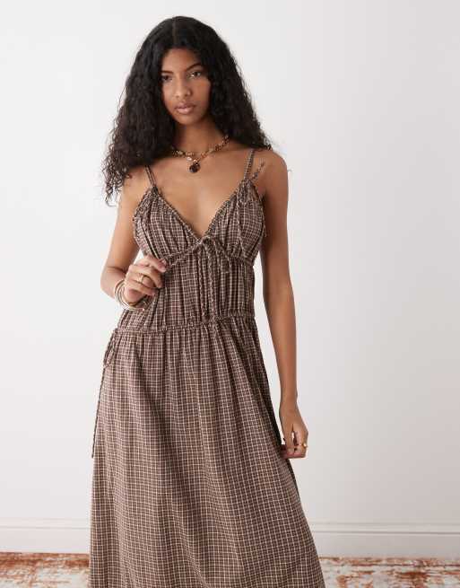 COLLUSION - Brun ternet cami-maxikjole med paneldetaljer, 3 af 4