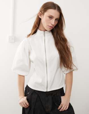 bubble sleeve top with zip detail in white-Navy