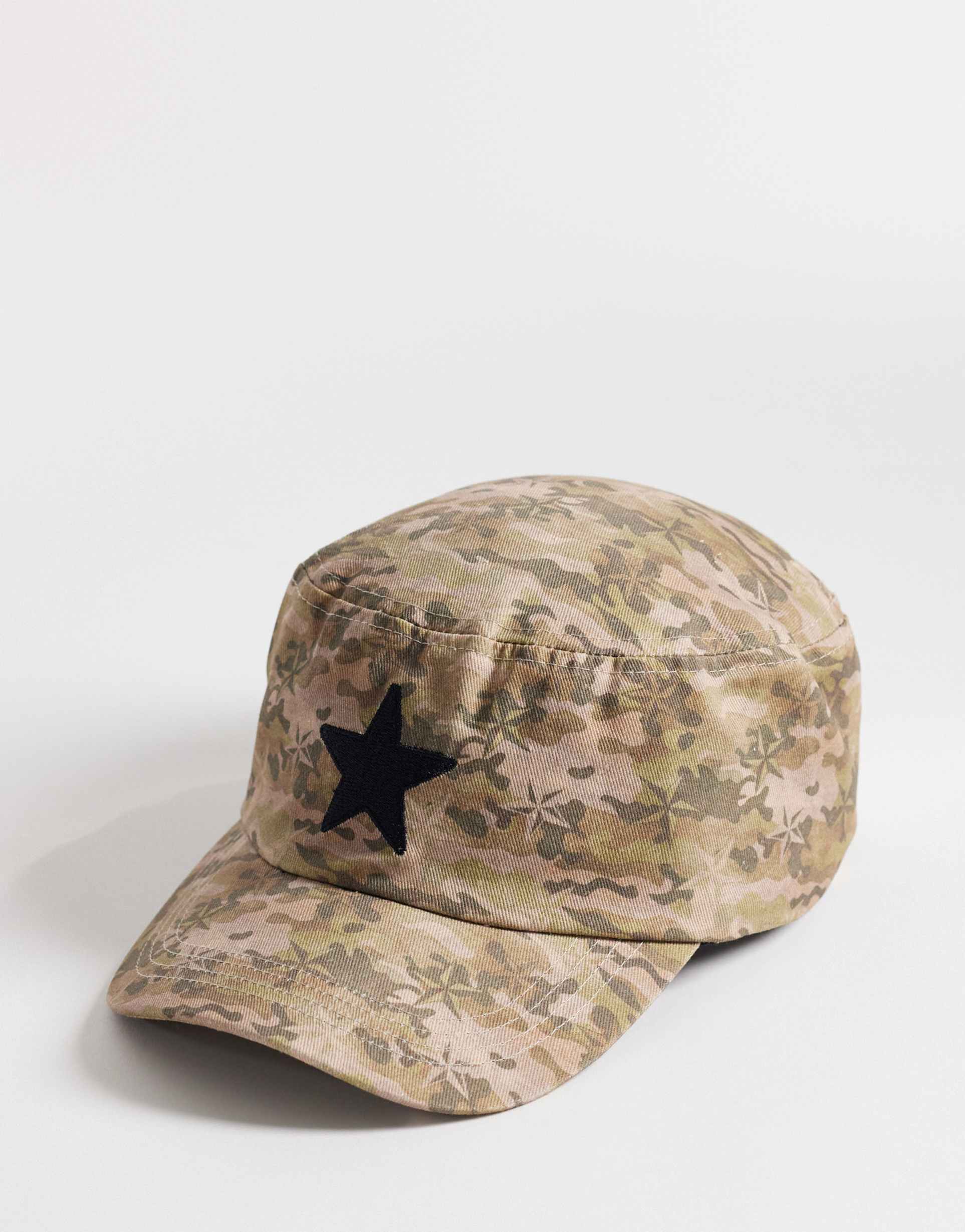 collusion camo hat with star appliqué