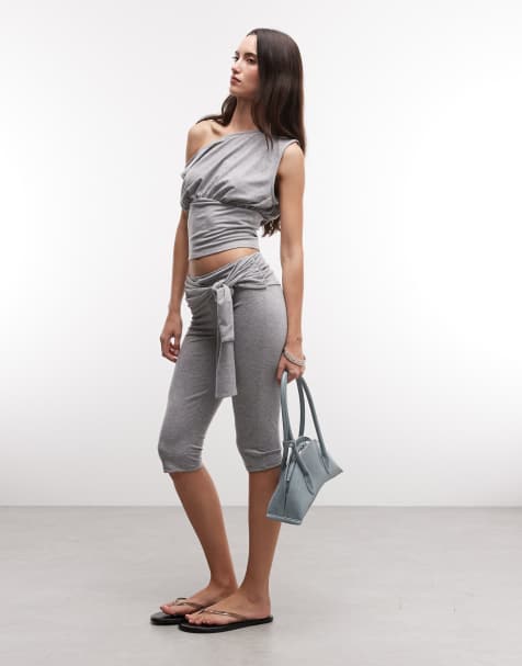 COLLUSION - Capri broek met lage gestrikte taille in gemêleerd grijs, deel van co-ord set - view 1