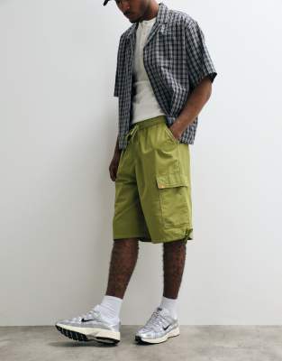 Cargo-Jorts in Khaki-Grün Grün 2XS