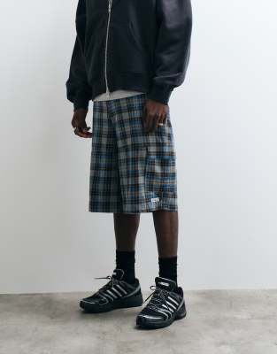 Collusion Cargo Shorts In Multi