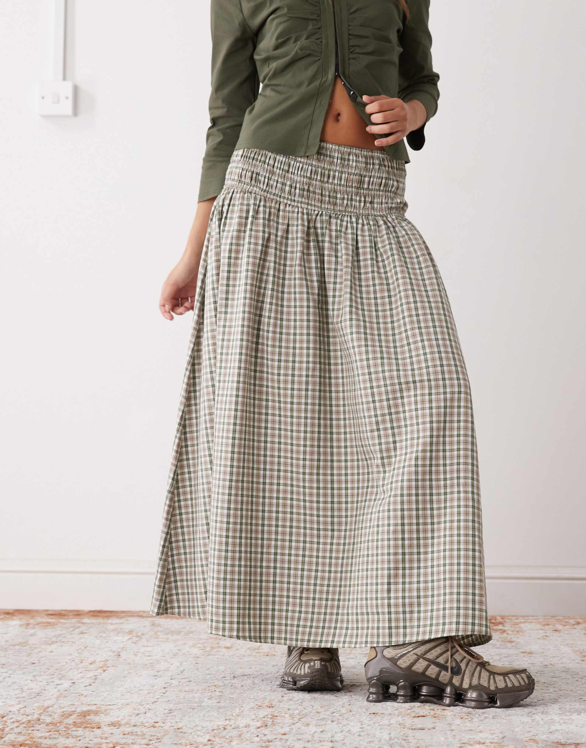 collusion channel waistband maxi skirt in neutral plaid