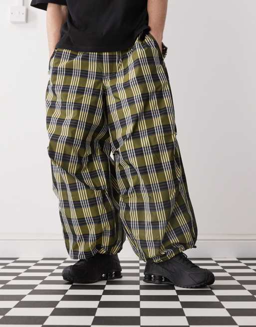 COLLUSION check parachute pant in multi, 2 of 5