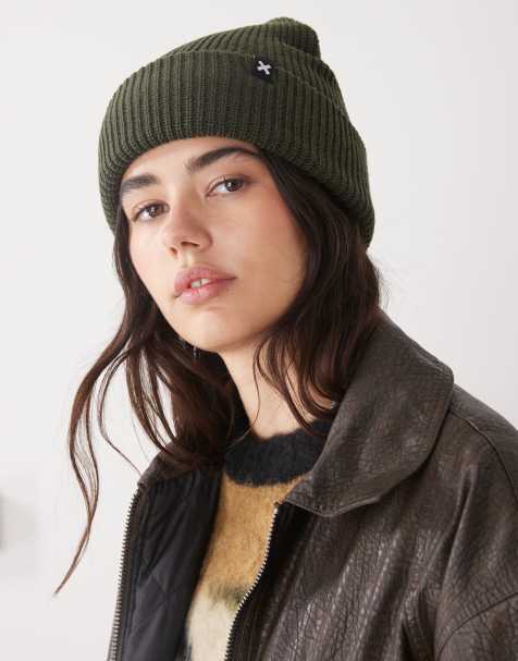 COLLUSION – Ciemnozielona czapka beanie z logo - view 1