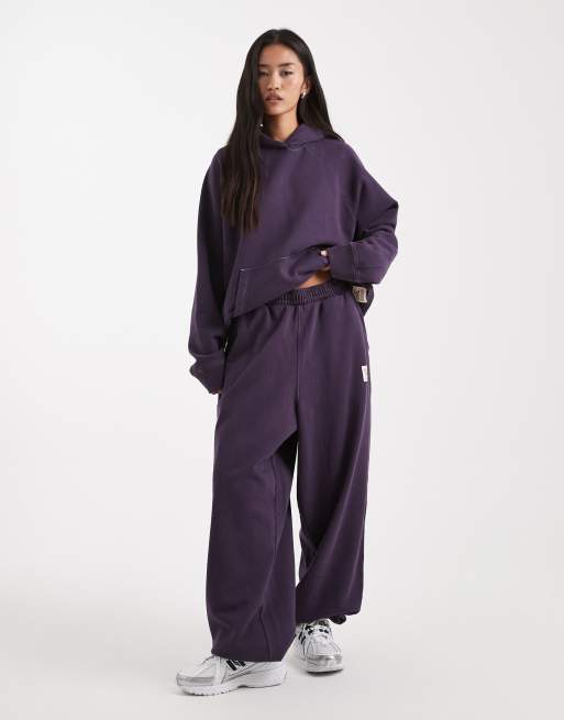 COLLUSION - Circular Design Collection - Joggers oversize pesanti color melanzana slavato