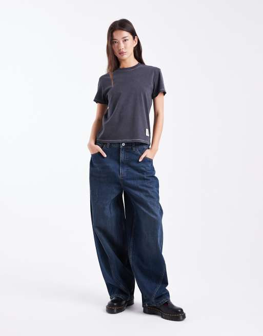 COLLUSION – Circular Design Collection – Tailliertes, knapp geschnittenes T-Shirt in verwaschenem Schwarz , 2 von 4