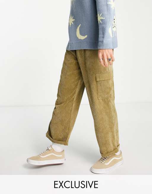 COLLUSION – Cord-Cargohose aus Polyester in Khaki mit Skater-Schnitt - TAN