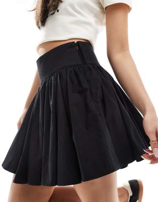 cotton flippy mini skirt in black