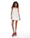 [Collusion] COLLUSION cotton linen tiered sun dress with bunny tie and ring detail in white 14 WHITE