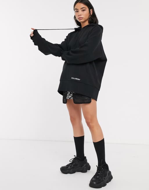 COLLUSION – Czarna bluza typu oversize z kapturem i nadrukiem z logo marki, 3 z 4