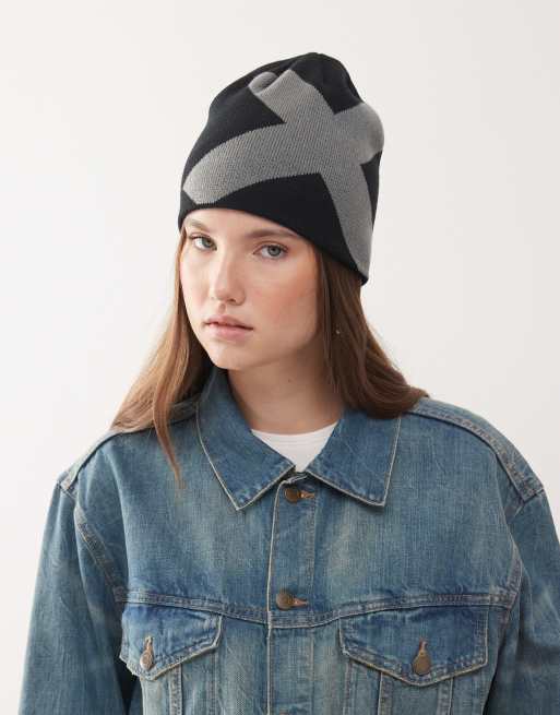COLLUSION – Czarna czapka beanie w stylu skater z dużym logo X, 3 z 3