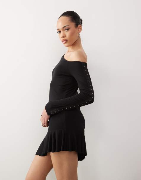 COLLUSION – Czarna zapinana na haftki sukienka - view 1