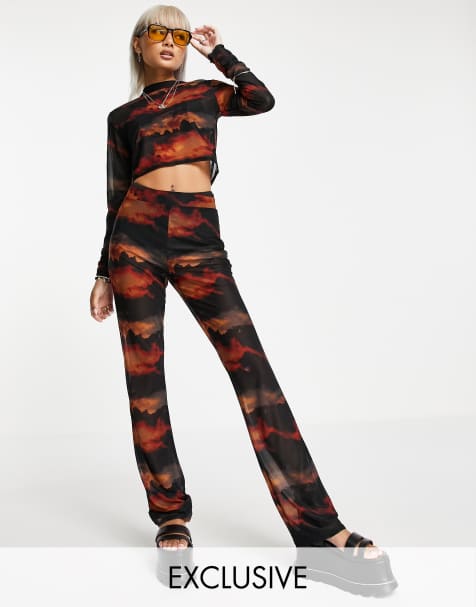 COLLUSION dark cloud mesh flare in black 