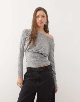 Collusion Deep Hem Top With Slash Neck In Gray