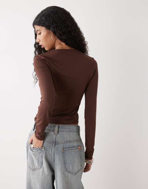 COLLUSION deep v slinky long sleeve top in chocolate, 4 of 4