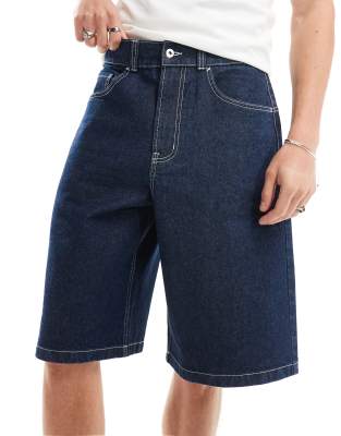 denim skater jorts with contrast stitch in rinsewash-Blue