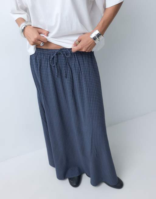 COLLUSION drawcord pull on maxi skirt in gray and navy check, 3 of 5