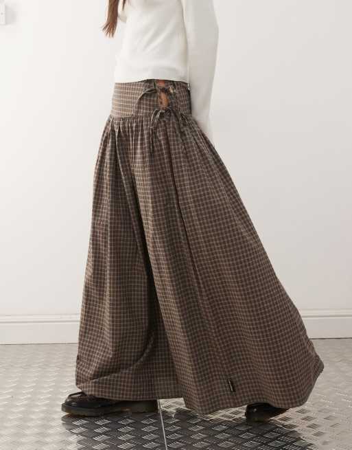 COLLUSION drop waist printed maxi skirt in grey check, 2 of 5
