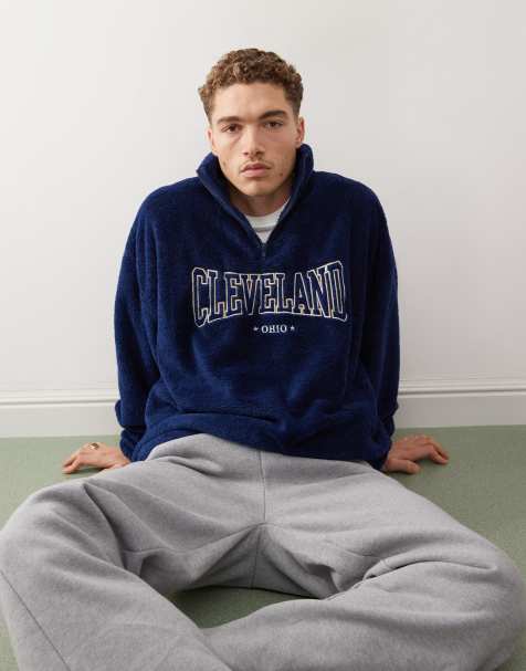 COLLUSION - Emb - Maglione blu navy in pile borg con scollo a imbuto - view 1